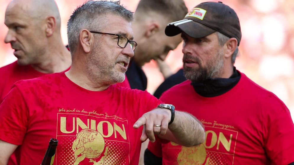Hatten bei Union Berlin schon einiges gemeinsam zu feiern: Urs Fischer (vorne) und Sebastian Bönig.
