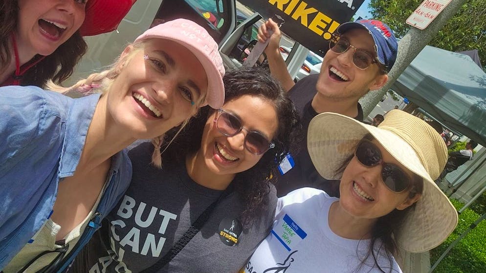 Kreativität ist gefragt. Das machen Hollywood-Schweizer*innen während des Streiks