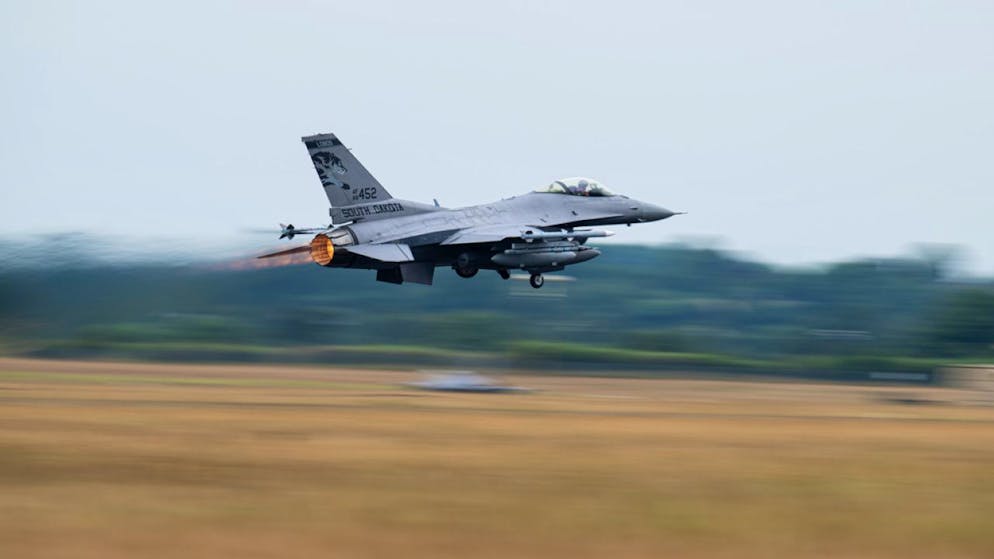 Guerra. Zelensky conferma: «La Norvegia fornirà F-16 all'Ucraina»