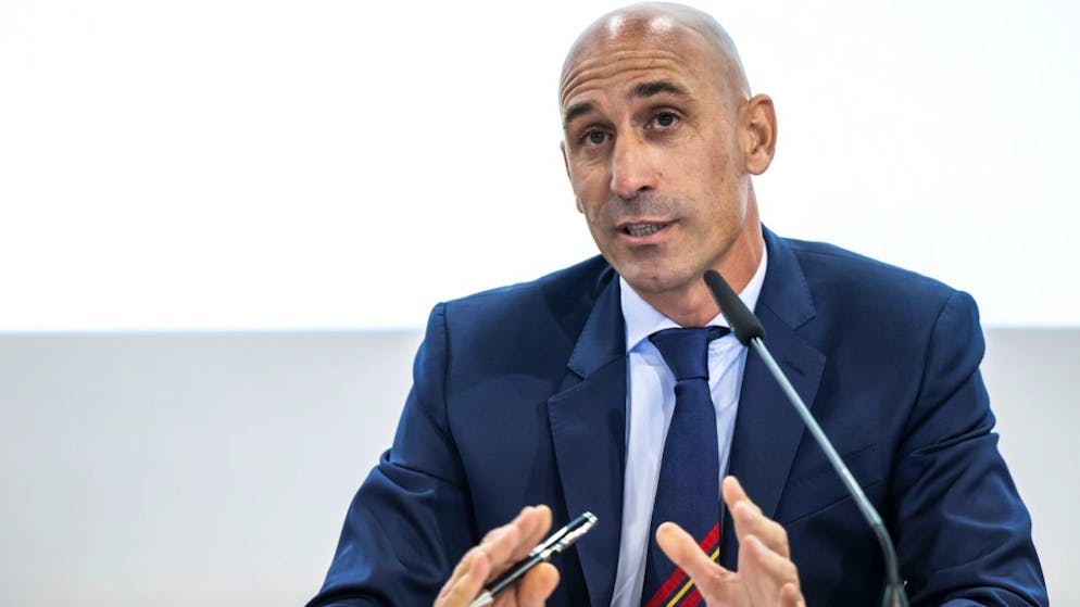 Kuss-Affäre. FIFA eröffnet Verfahren gegen Rubiales – Druck in Spanien steigt