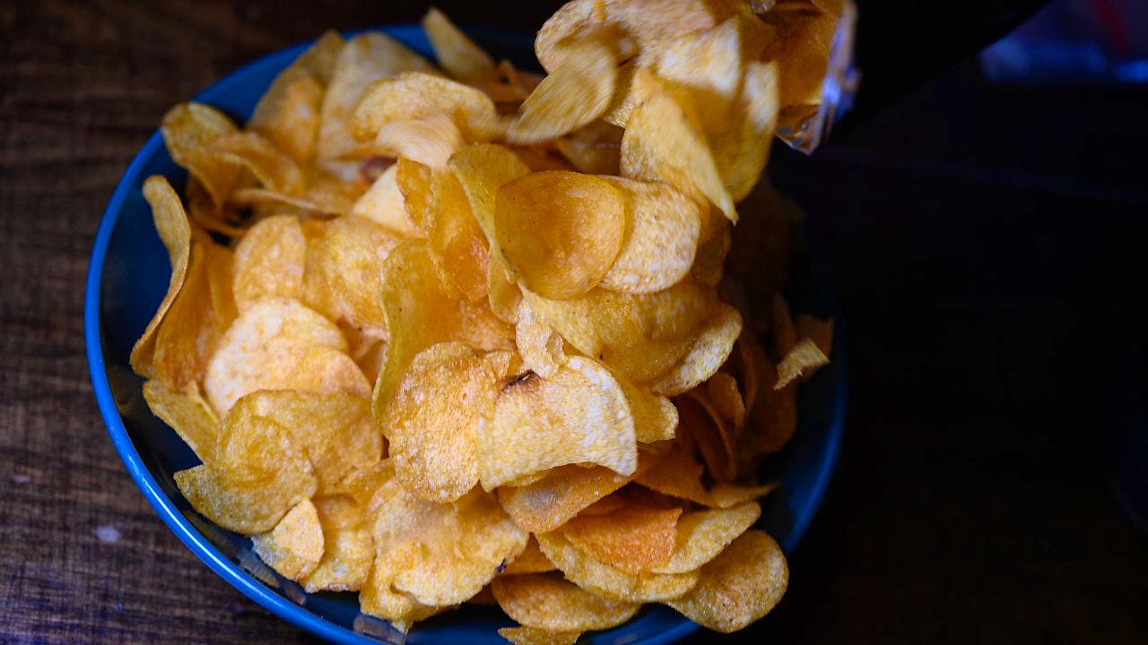 Deutschland: Schüler essen scharfe Chips – medizinischer Grosseinsatz ... Deutschland: Schüler essen scharfe Chips – medizinischer Grosseinsatz ...