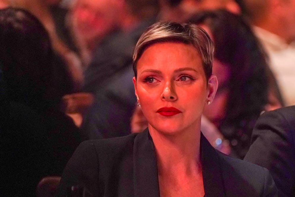 Charlène di Monaco ha recentemente cancellato il suo profilo Instagram. Questa mossa farebbe parte di un accordo col marito. E non solo, sostiene un esperto.