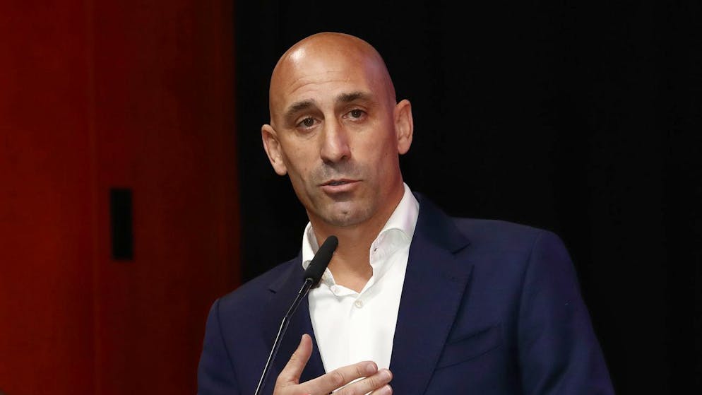 Dopo il bacio a Hermoso. La FIFA sospende Luis Rubiales