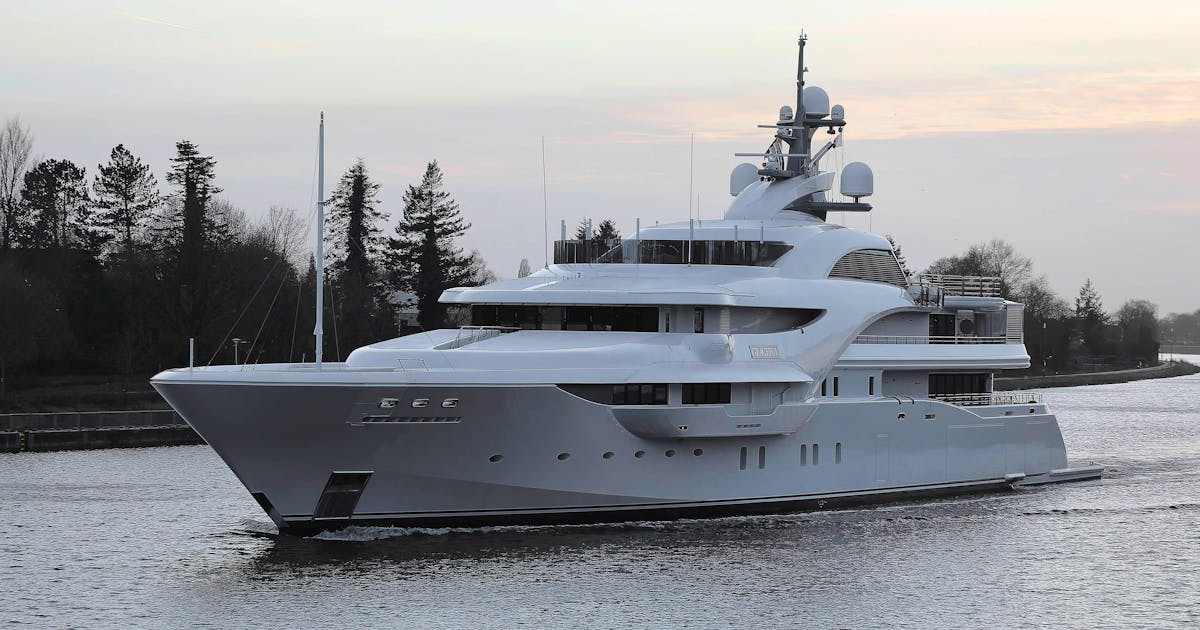 From the cinema to the pool: Navalny’s team explores extravagant luxury on Putin’s yacht