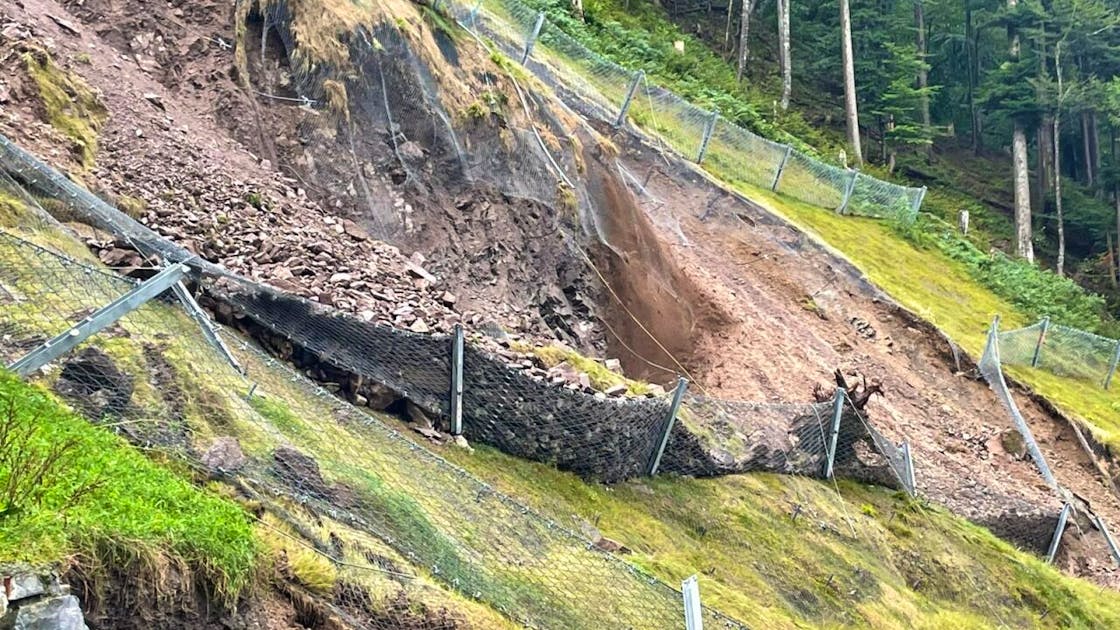 Extended Rainfall Expected in Alps and Southern Switzerland, Risk of Flooding and Landslides