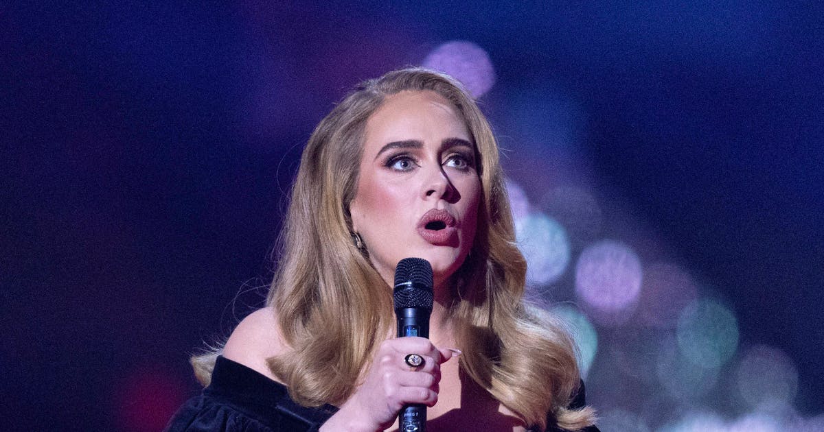 ‘They had to pick me up off the floor’: Adele collapses in pain at a concert in Las Vegas