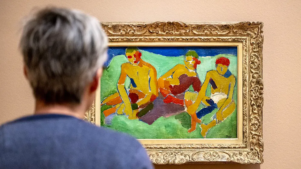Die wilde Avantgarde um Matisse und Derain im Kunstmuseum Basel - Gallery. Emotionalität statt Naturalismus: Trois personnages assis dans l'herbe (1906) von Andre Derain in der Sonderausstellung "Matisse, Derain und ihre Freunde, Die Pariser Avantgarde 1904-1908", im Kunstmuseum in Basel.