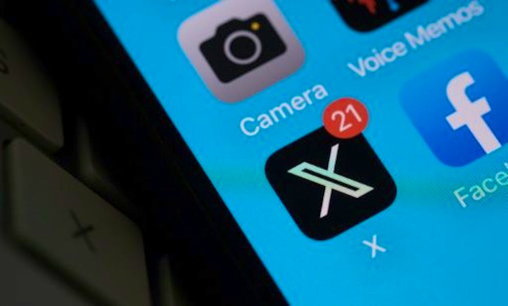 Elon Musk, le patron de Tesla et de X, a menacé de poursuivre en justice l'Anti-Defamation League, qu'il accuse de diffamation à l'encontre de son réseau social