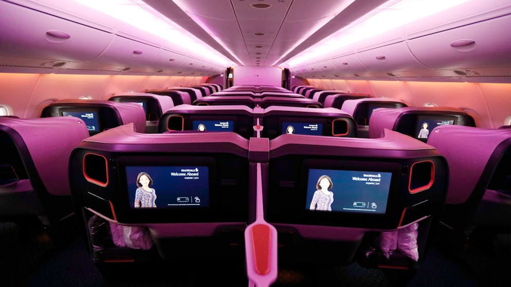 Less luxury, more climate protection. Flying would be much more climate-friendly without business class