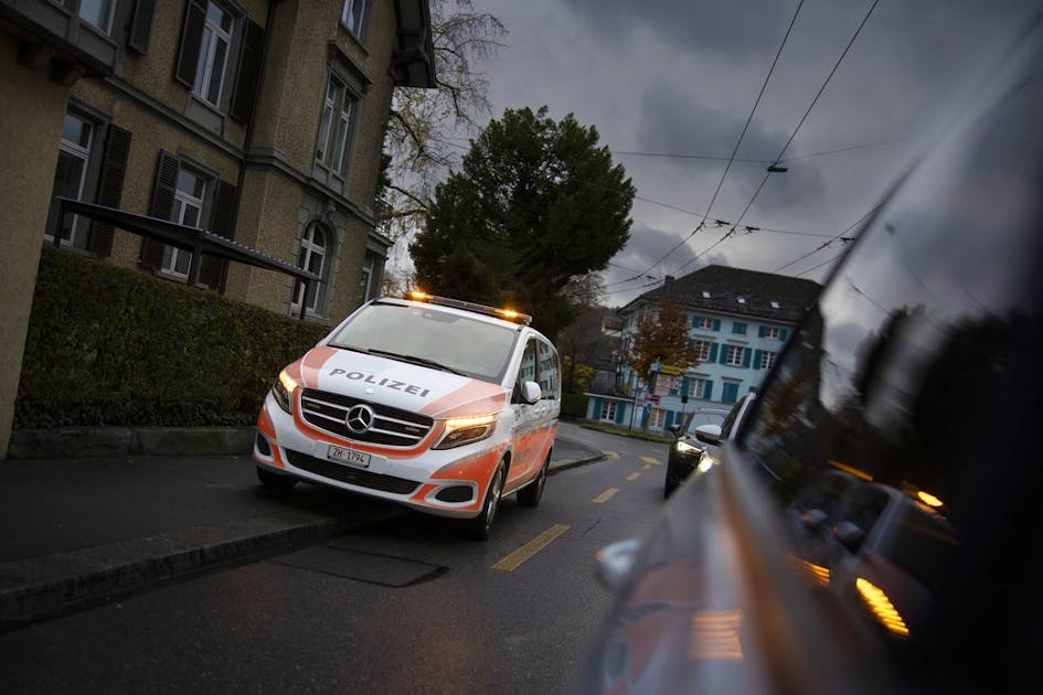 Nine-Year-Old Student Threatens Classmates with Knife in Winterthur School