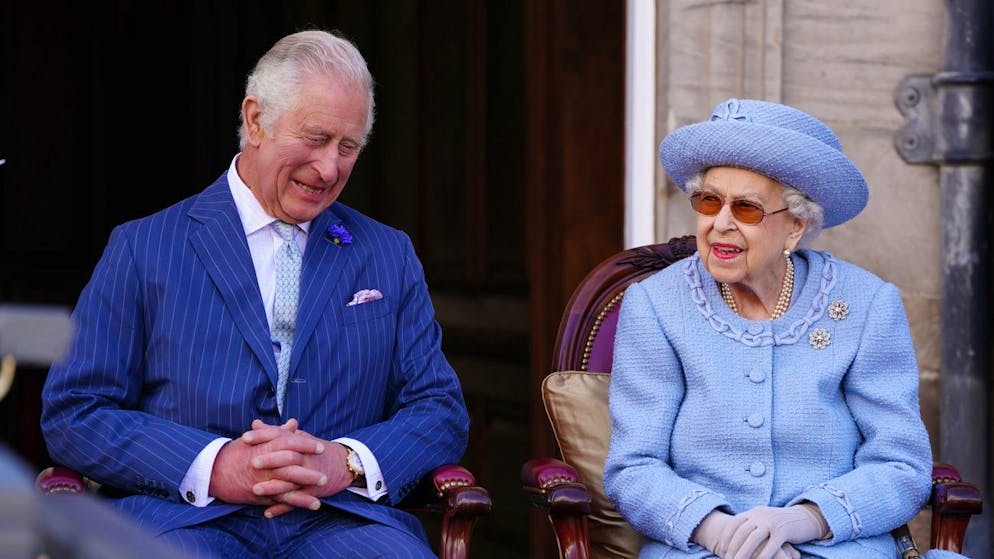 Royal Family. Un anno senza la regina Elisabetta II, ecco il primo bilancio su re Carlo, fra poche luci e molte ombre?