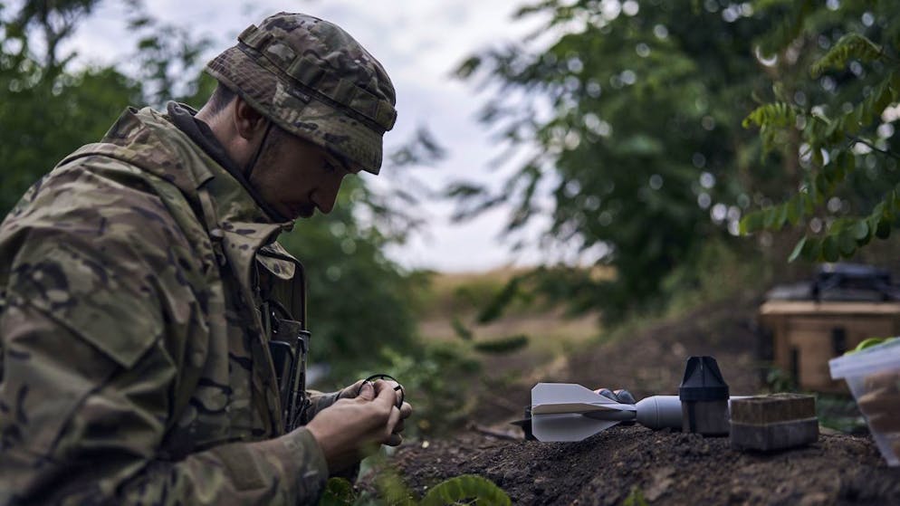 La situazione della guerra. I piloti di droni di Zelensky danno la caccia all'elicottero di Putin