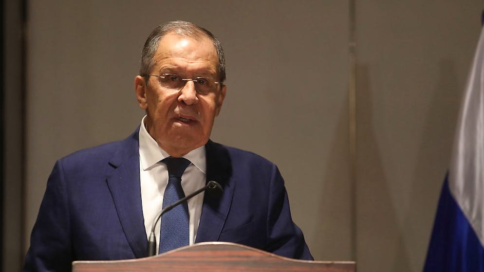 "Noi pattugliamo alcuni settori nel Mar Nero poiché ci sono sono informazioni secondo le quali sono in corso tentativi per far saltare in aria anche quelli" ha detto Lavrov.