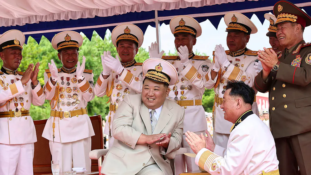 Atomwaffen-Träger. Sein neues U-Boot macht Kim richtig gute Laune