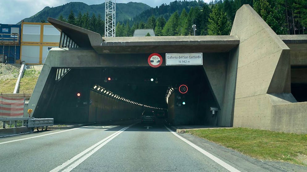 Viabilità. Il tunnel del San Gottardo riaperto con un'ora d'anticipo