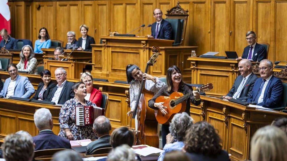 Bundesbern feiert 175 Jahre Bundesverfassung. Auch verschiedene Musikgruppen und Musiker*innen spielen auf.