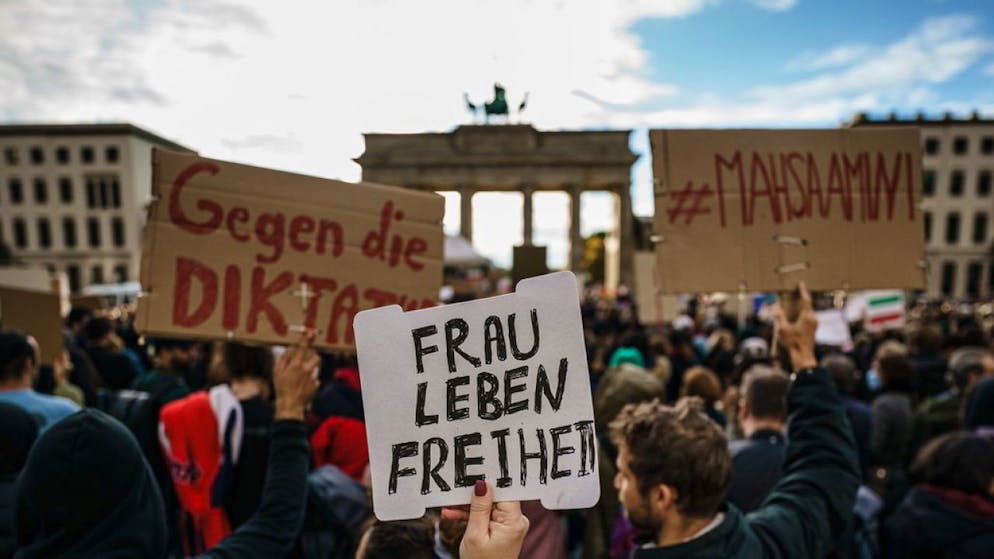 Tensioni. Tre manifestanti iraniani all'estero rapiti e riportati nel Paese