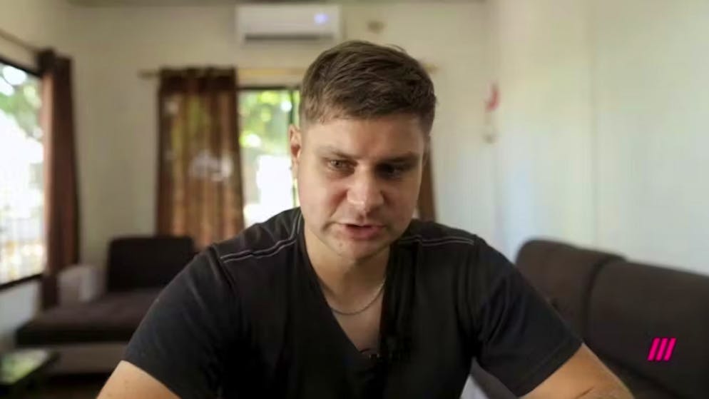 Dacia di lusso in Crimea. Un agente segreto russo vuota il sacco: ecco quanto Putin teme per la sua vita