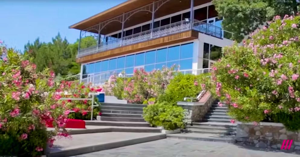 La dacia di Putin in Crimea. come anche una casa del tè.