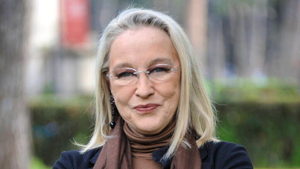 L’annuncio in un post. Eleonora Giorgi dice addio alla madre: «Buon viaggio nel tuo luogo preferito»