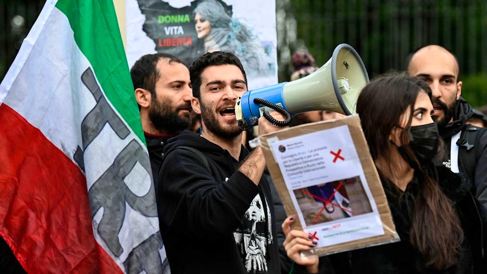 Da GB, USA e Australia. A un anno dalla morte di Mahsa Amini, nuove sanzioni contro l'Iran