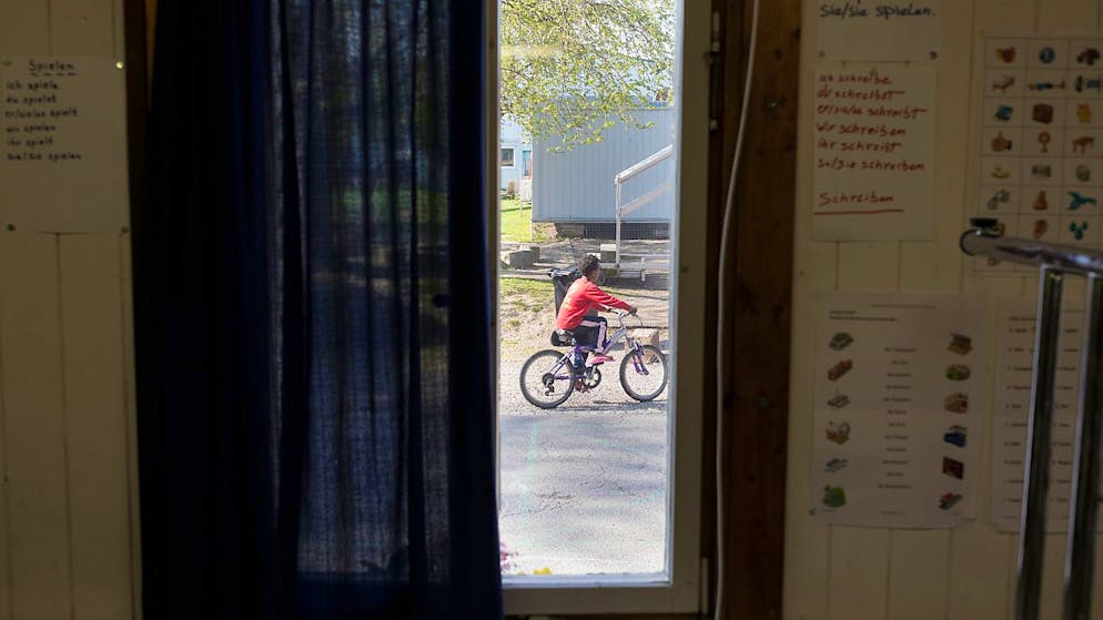 I bambini non sono trattati in modo corretto durante le procedure d'asilo, secondo il responsabile della Commissione federale della migrazione. (Immagine d'archivio).