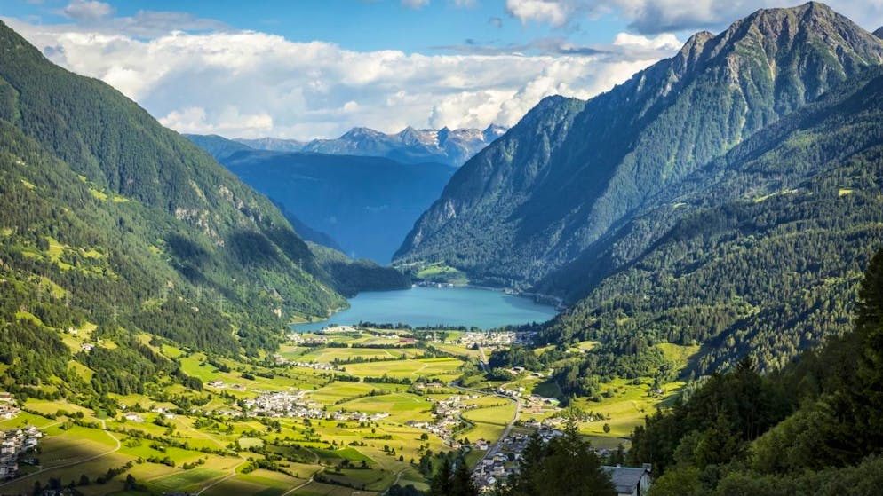 La piattaforma digitale "Mercato Valposchiavo" facilità la distribuzione dei prodotti biologici locali ai ristoranti, agli alberghi, ai negozi e ad altre realtà commerciali.