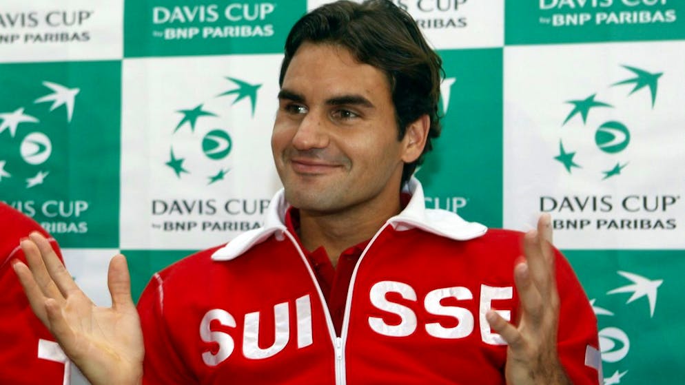 Manca anche la sua voce. Indimenticabile! 14 anni fa Federer si esibì in uno speciale inno alla Svizzera