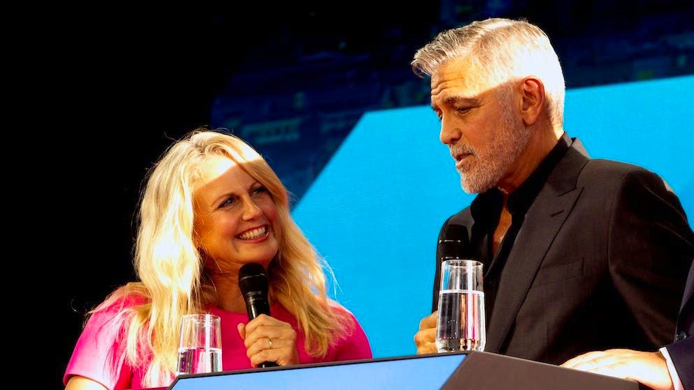 Quest'anno la fiera «Digital X» di Colonia ha ricevuto un ospite d'eccezione: George Clooney. L'attore è stato intervistato da Barbara Schöneberger.