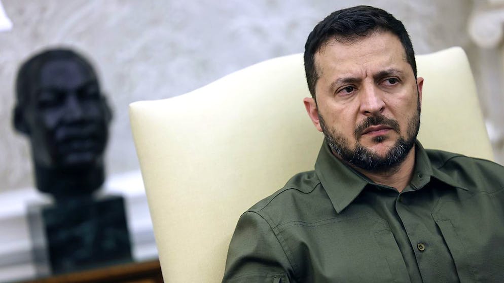 Guerra. Zelensky: «O si aiuta l'Ucraina o si aiuta la Russia»