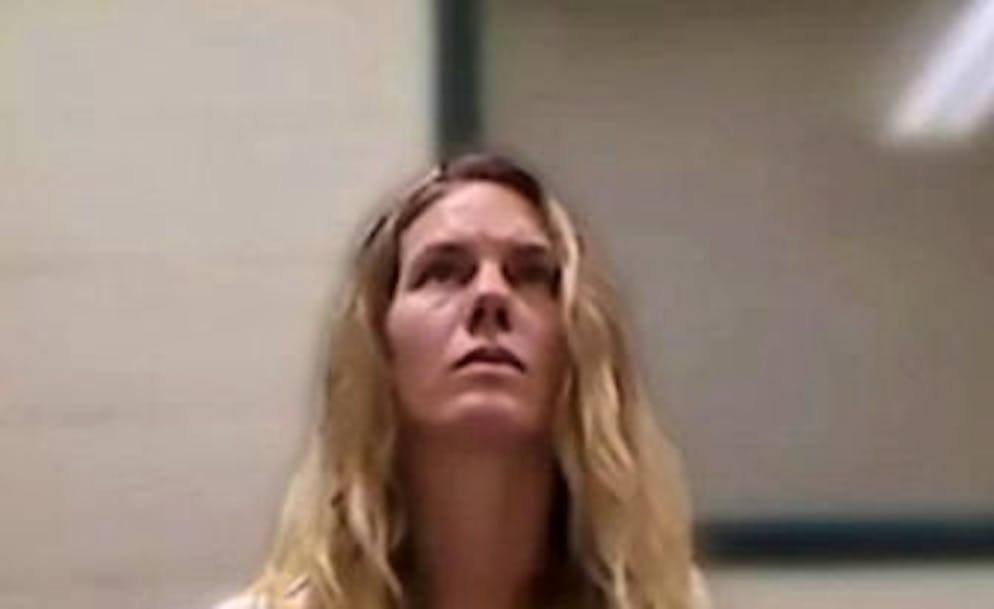 Questa immagine del video fornito dai tribunali statali dello Utah mostra Ruby Franke, durante un'udienza virtuale in tribunale, venerdì 8 settembre 2023 a St. George, Utah.