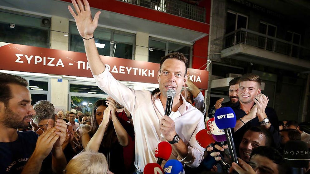 Il 35enne Stefanos Kasselakis è il nuovo leader di SYRIZA. L'imprenditore outsider prende il posto dell'ex premier Tsipras.
