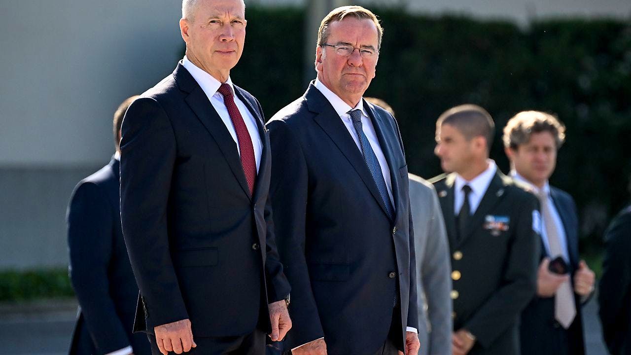 Politik. Israel und Deutschland unterzeichnen Vereinbarung zu Raketenabwehr