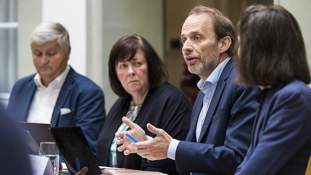 Il comitato di gestione della Diocesi di Losanna, Ginevra e Friburgo - formato da quattro laici - si è presentato oggi davanti ai media