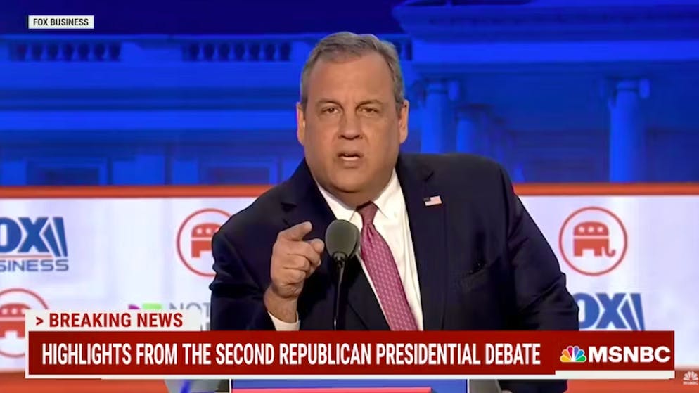 Stati Uniti nel caos?. Chris Christie in diretta TV: «Donald, so che stai guardando»