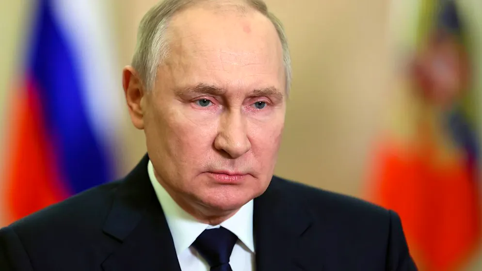 Die russische Führung unter Präsident Wladimir Putin soll mit einem weitaus längeren Kriegsverlauf in der Ukraine planen. Foto: Mikhail Metzel/Pool Sputnik Kremlin/AP/dpa