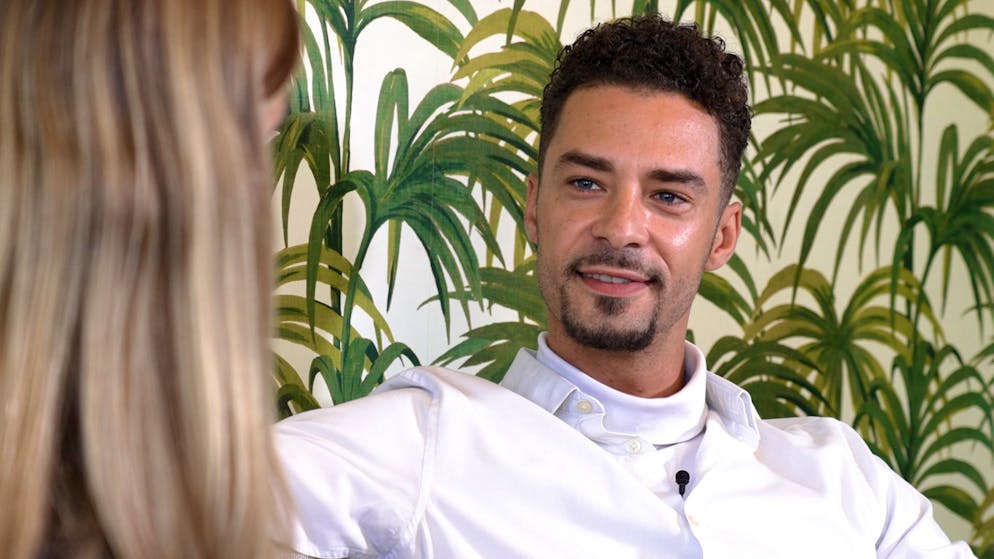 Fabrizio Behrens im Interview. Beim Frauen-Verwöhnen übertreibt es der neue Bachelor