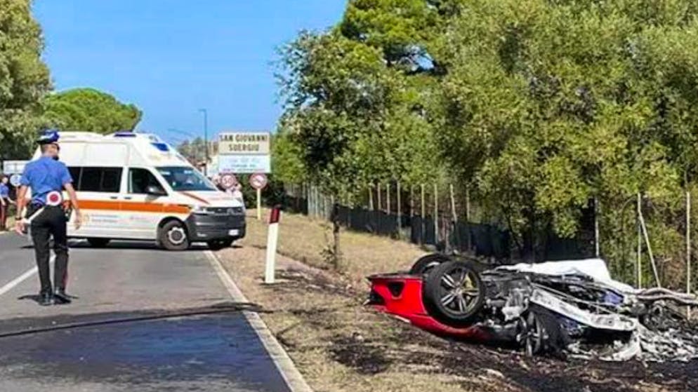Incidenti stradali. Scontro tra una Ferrari e un camper in Sardegna, muoiono due svizzeri