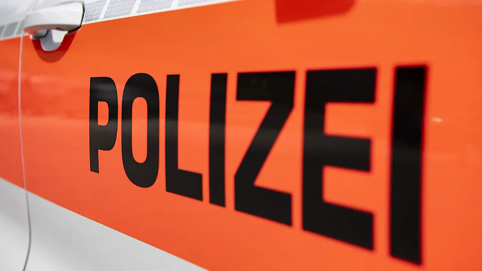 In Embrach ist eine Frau nach einem Streit verstorben, wie die Kantonspolizei Zürich am Montag mitteilte. (Symbobild)