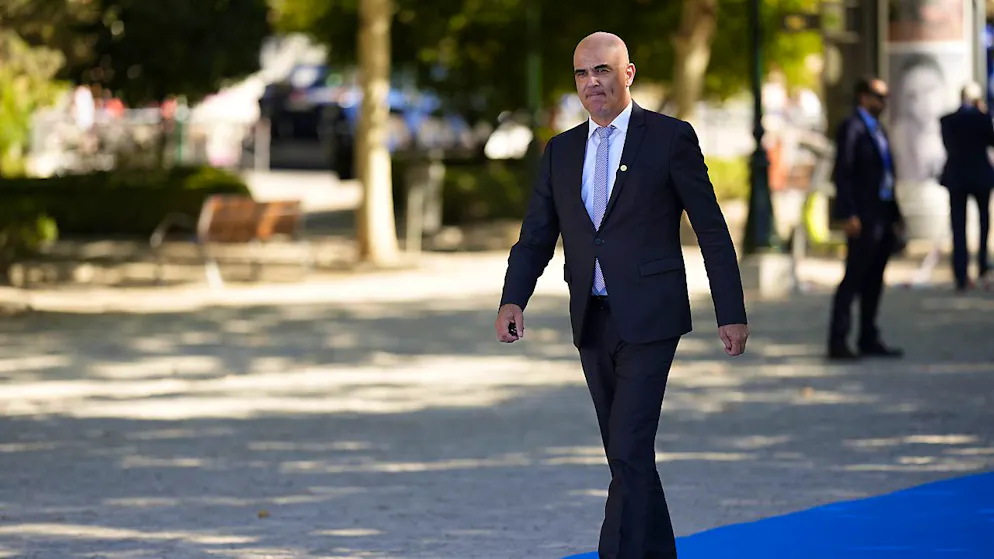 Bundespräsident Alain Berset hat das Gipfeltreffen am Donnerstag im spanischen Granada für zahlreiche formelle und informelle Gespräche mit anderen europäischen Staats- und Regierungschefs genutzt.