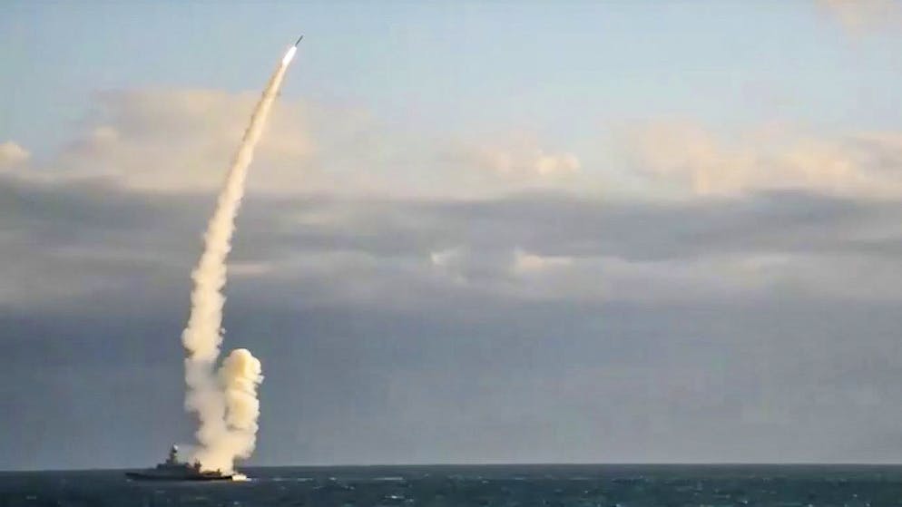 Ein russisches Kriegsschiff im Schwarzen Meer. (31. Oktober 2022)