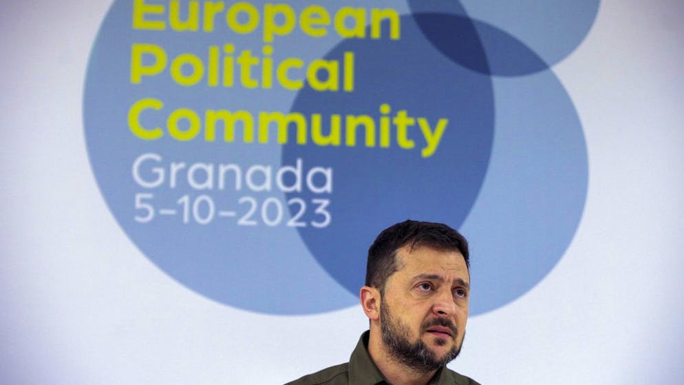 Politica. Lo spettro di Trump al vertice a Granada, Zelensky incalza l'UE sugli aiuti militari