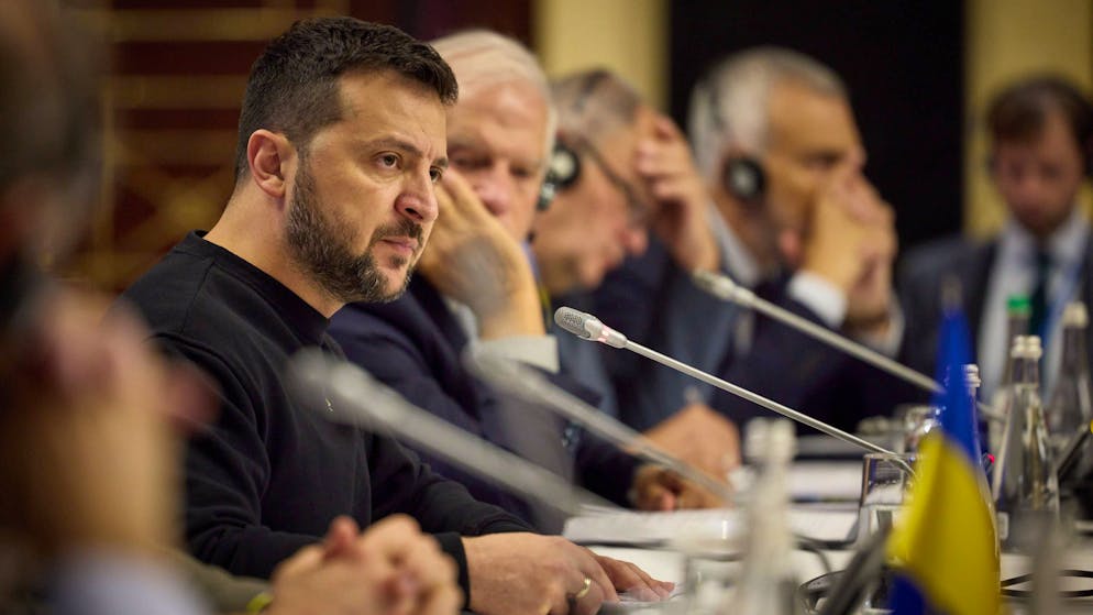 Wolodymyr Selenskyj am inforrmellen Treffen der EU-Aussenminister am 2. Oktober 2023 in Kiew. Am EU-Gipfel ist der Präsident der Ukraine nicht dabei.