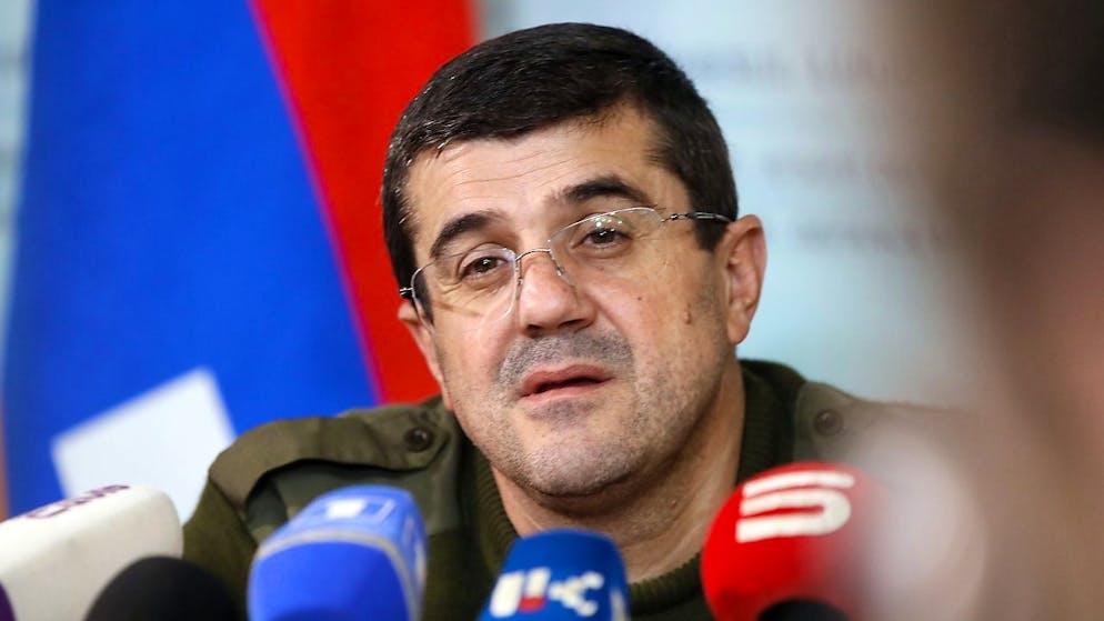 Per crimini di guerra. L'Azerbaigian formalizza le accuse contro l'ex presidente del Nagorno