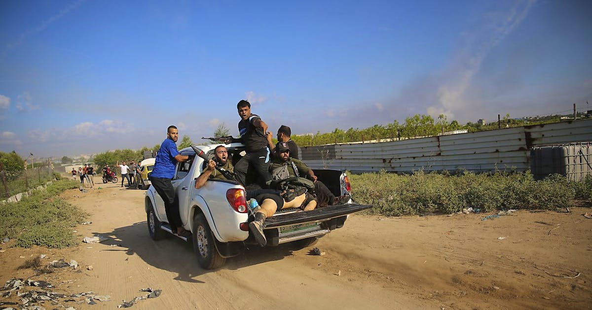 In tremila al rave nel deserto attaccato da Hamas, «hanno sparato a chiunque» blue News In tremila al rave nel deserto attaccato da Hamas, «hanno sparato a chiunque» blue News