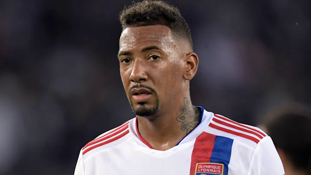 «Nicht nur sportliche Entscheidung». Haben Bayern-Fans die Rückkehr von Boateng verhindert?
