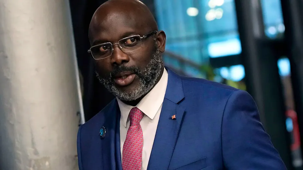 ARCHIV - Die Bürger des westafrikanischen Ex-Bürgerkriegslands Liberia wählen einen neuen Präsidenten. George Weah hofft auf eine zweite Amtszeit. Foto: Christophe Ena/AP/dpa