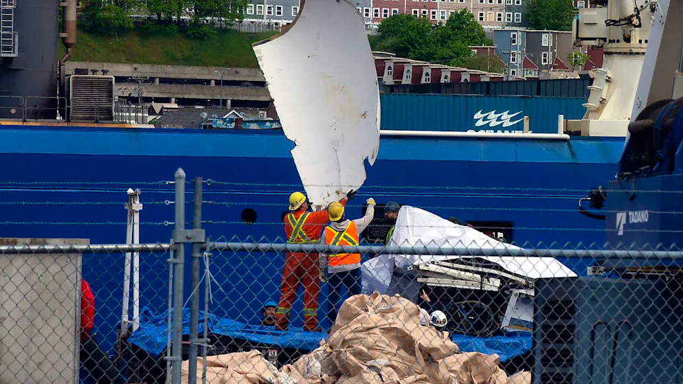 dpatopbilder - ARCHIV - Trümmer des Tauchboots «Titan» kommen am 28.06.2023 im kanadischen St. John's an. Inzwischen wurden die restlichen Trümmerteile geborgen. Foto: Paul Daly/The Canadian Press/AP/dpa - ACHTUNG: Nur zur redaktionellen Verwendung und nur mit vollständiger Nennung des vorstehenden Credits