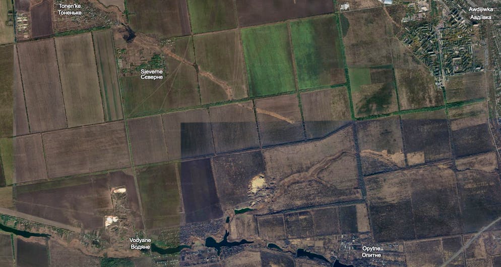 Schlacht um Awdijwka – die südliche Flanke. An der südlichen Flanke von Awdijwka startet der russische Vorstoss in Vodyane und soll bis Sjeverne führen, wofür drei Felder überquert werden müssen. Doch schon bei der Anfahrt ...