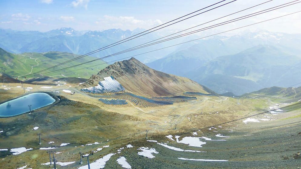 Am Südhang des Totalphorns im Davoser Parsenngebiet soll eine alpine Solaranlage entstehen. Die Stimmbevölkerung kann im Dezember darüber abstimmen.